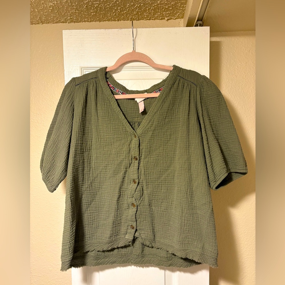 Knox Rose hunt green gauze blouse